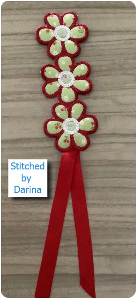 Free In the hoop Flower Bookmark stitched by Darina